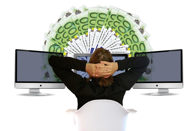10 Realistic Ways to Make Money Online
